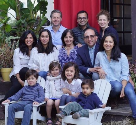 Purvesh Mankad with his wife, daughter, mother in law, and other family members.